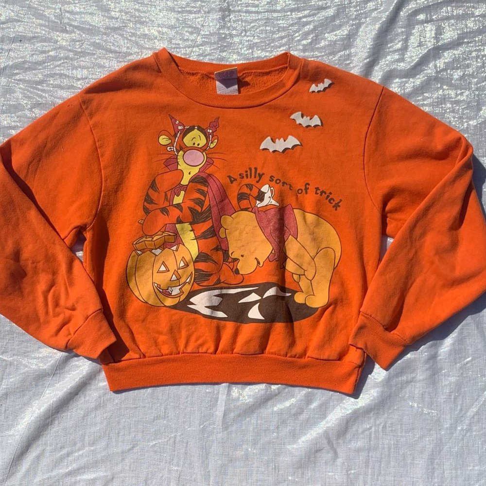 Vintage 2000 Disney Winnie the Pooh Halloween Sweater 🎃